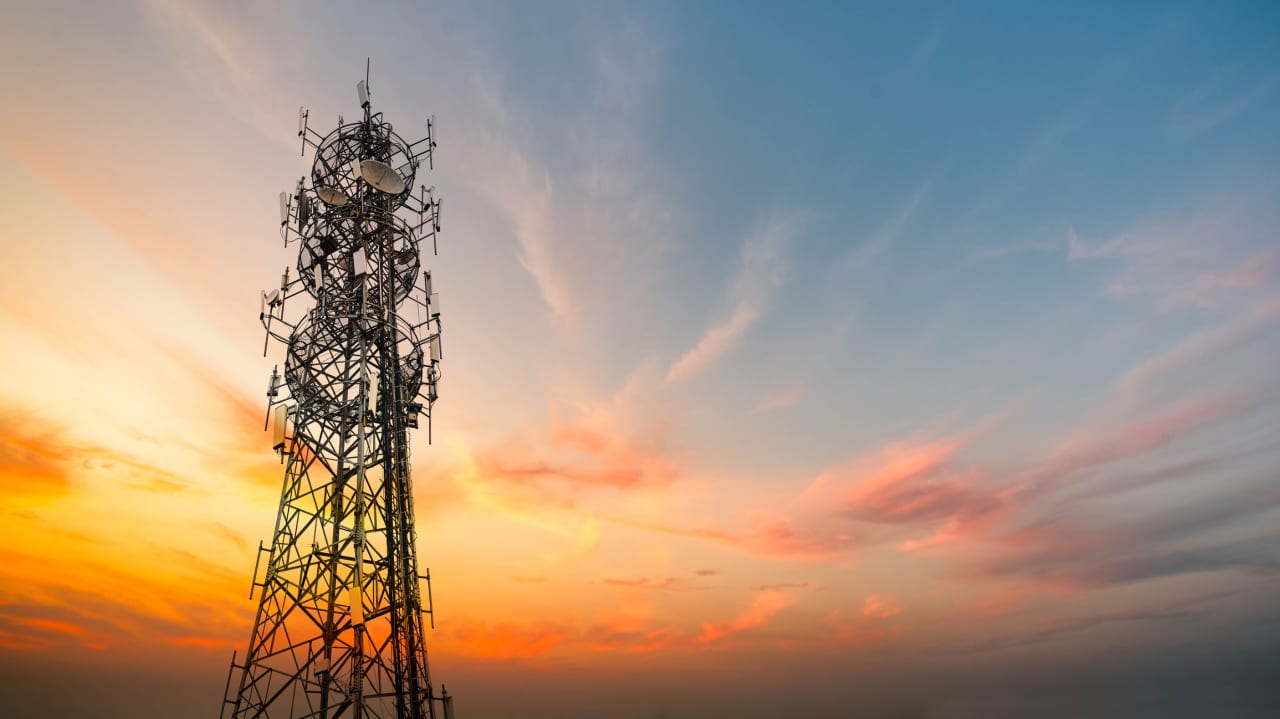 The mobile ambitions of SpaceX see telecom stocks get hit again. What the latest developments mean. — MarketWatch, Dubai Business news